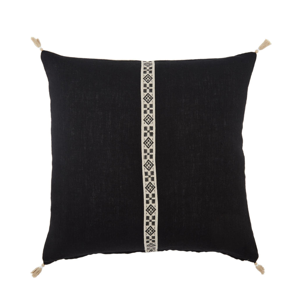Jaipur Living Taiga Loma Tribal Black / Ivory 22" x 22" Pillow