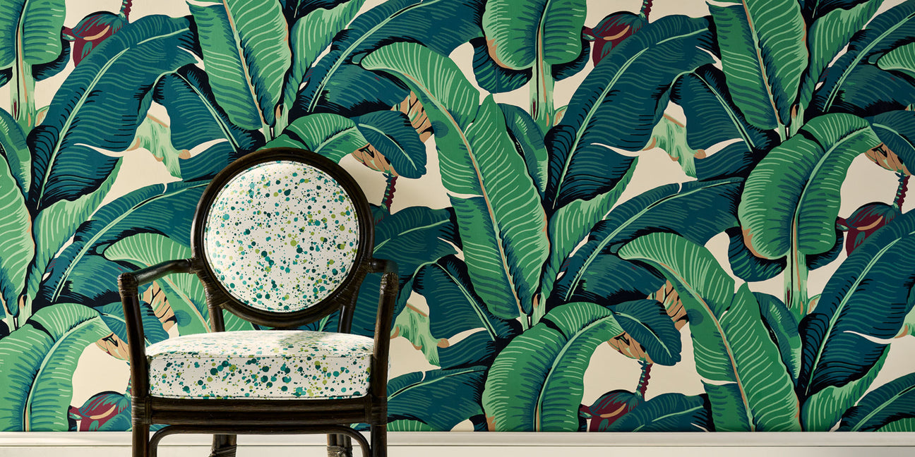 hinson wallpaper, hinson, banana leaf wallpaper, iconic beverly hills hotel wallpaper, scalamandre, scalamandre wallpaper, tropical wallpaper, tropical design, green design, green interior design, tropical design, leaf wallpaper, iconic wallpaper