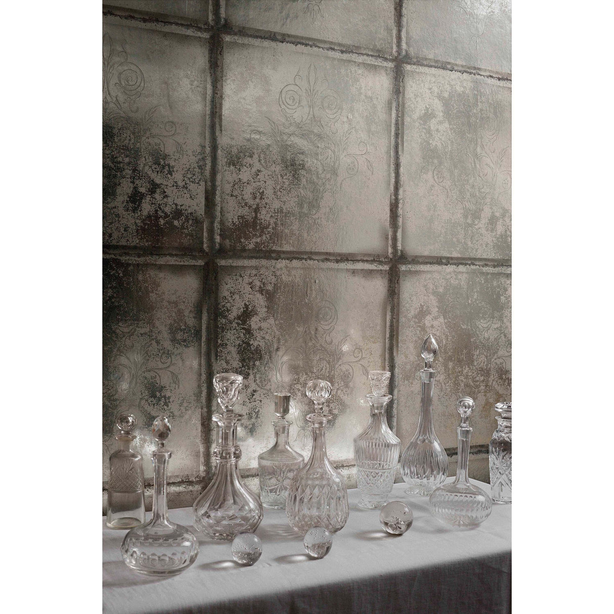 Cole & Son ALBERY SILVER Wallpaper