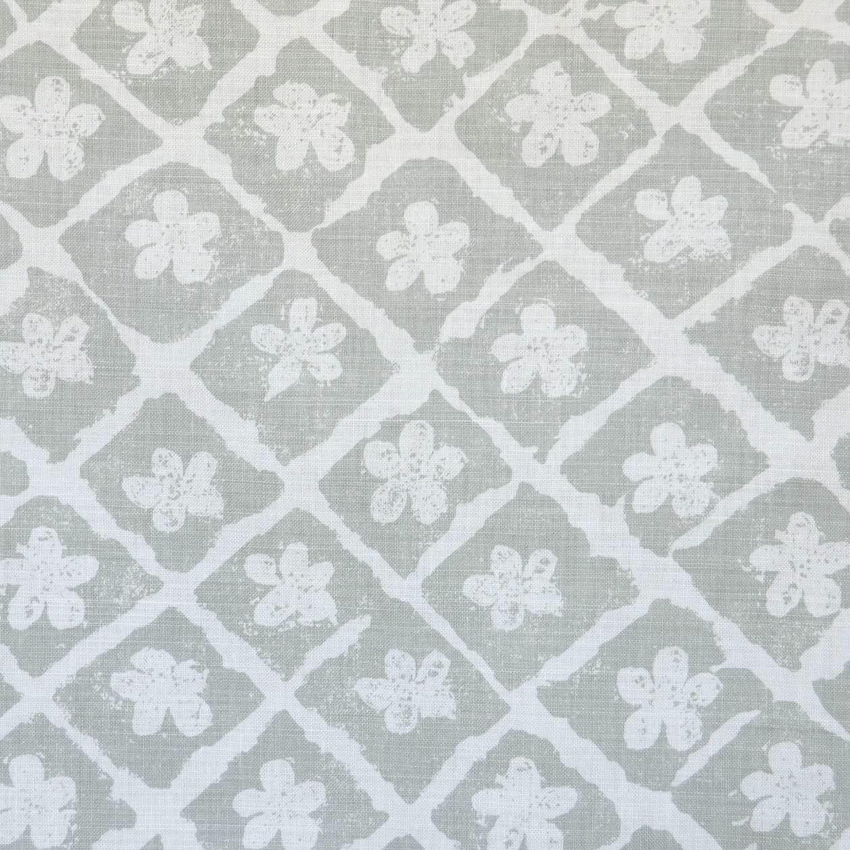 Lee Jofa POMEROY GREY/OYSTER Fabric