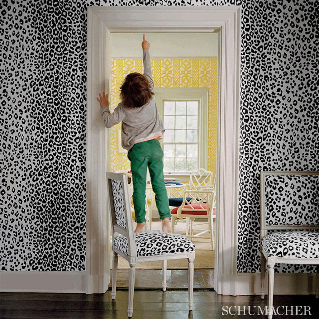 Schumacher Iconic Leopard Graphite Wallpaper