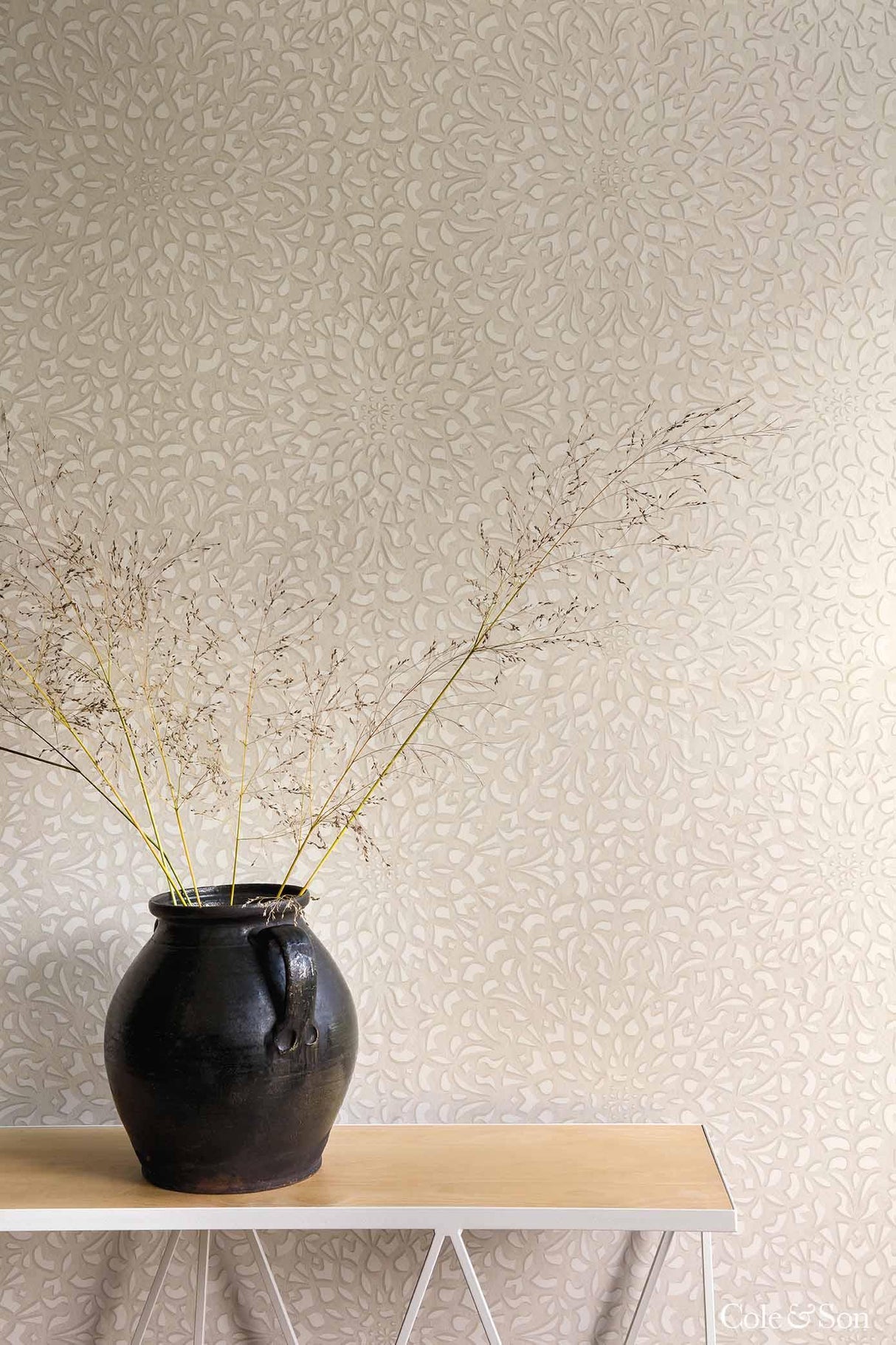 Cole & Son MEDINA PEARL & PARCHMENT Wallpaper