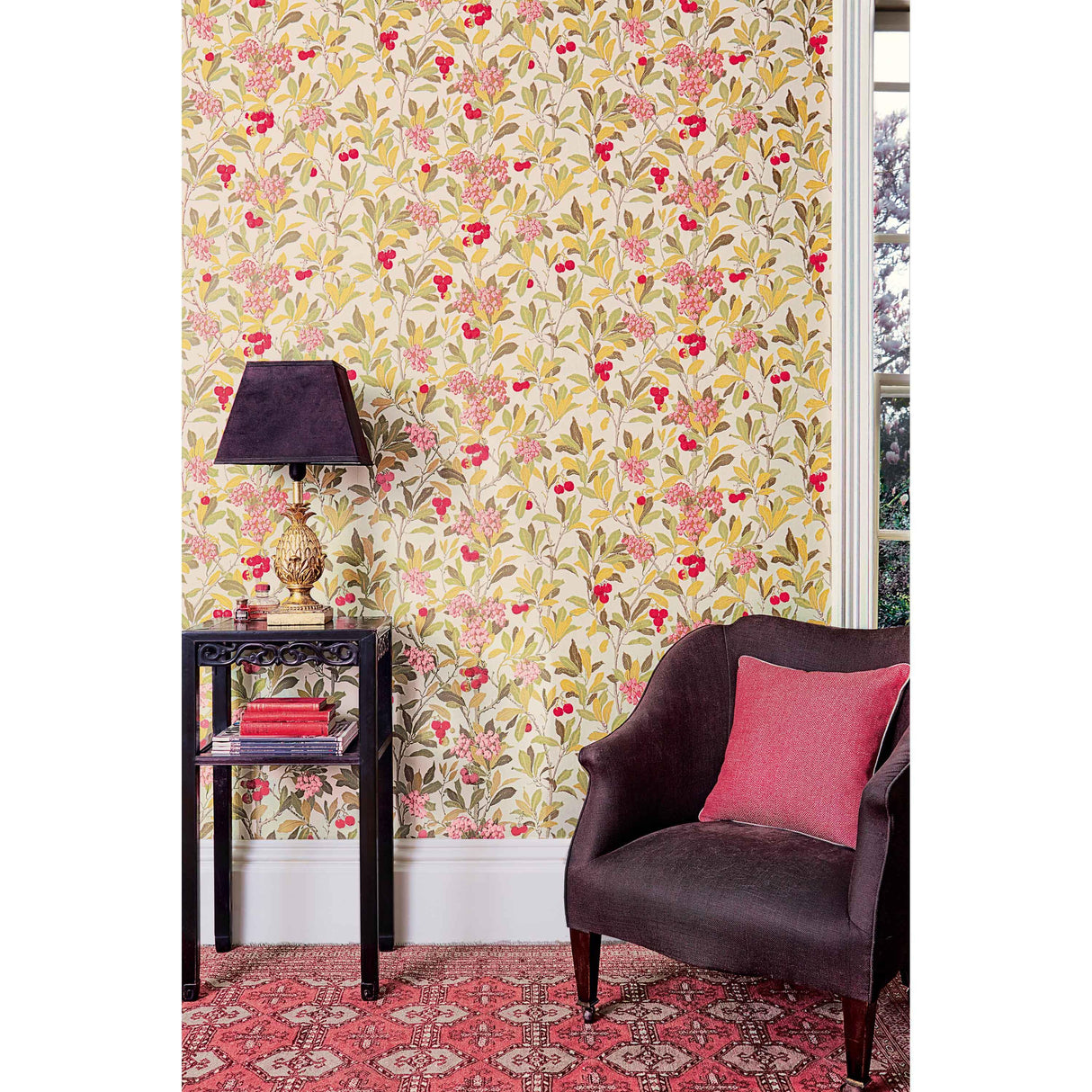 Cole & Son STRAWBERRY TREE PINK & LINEN Wallpaper