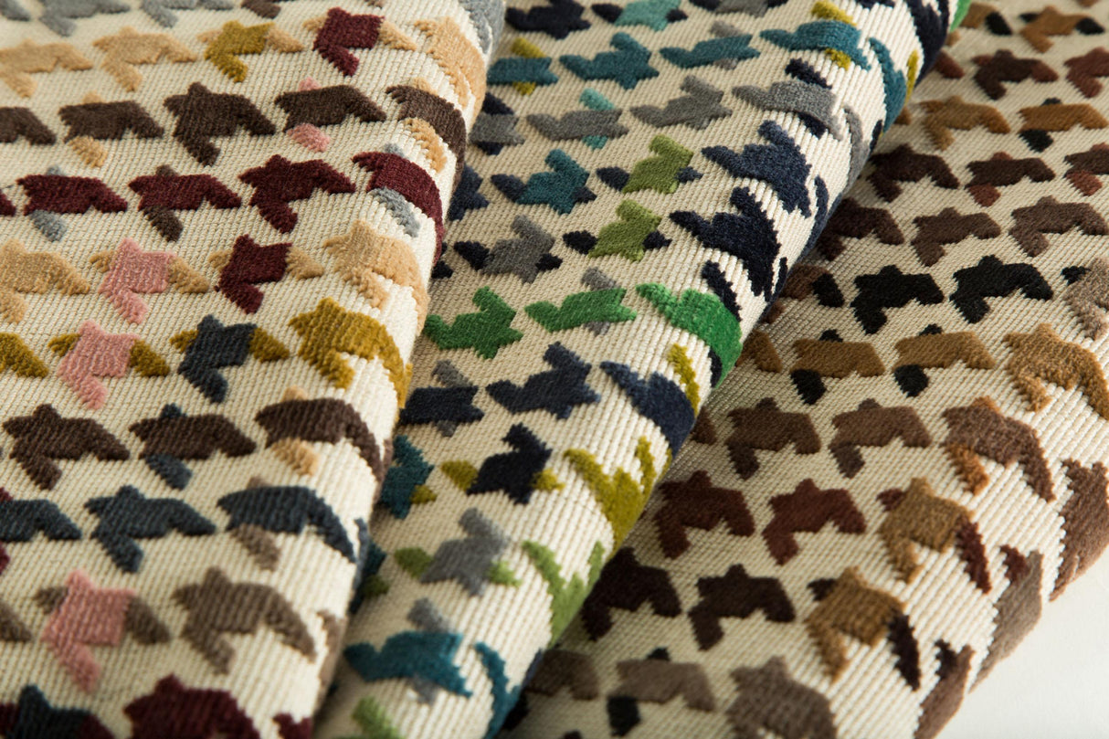 Kravet DRESS CODE ROUGE Upholstery Fabric