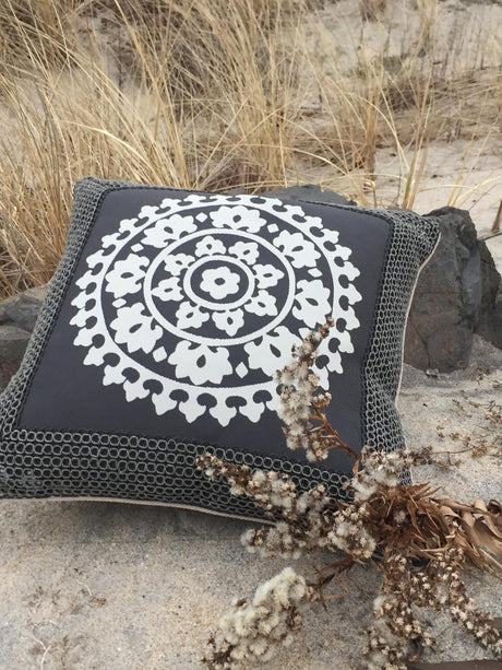 Kravet HAMMOCK BORDER GRAPHITE Trim