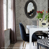 Brunschwig & Fils LES TOUCHES BLACK Wallpaper