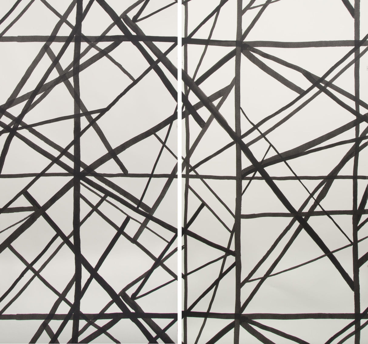 Lee Jofa CHANNELS PAPER EBONY/IVORY Wallpaper