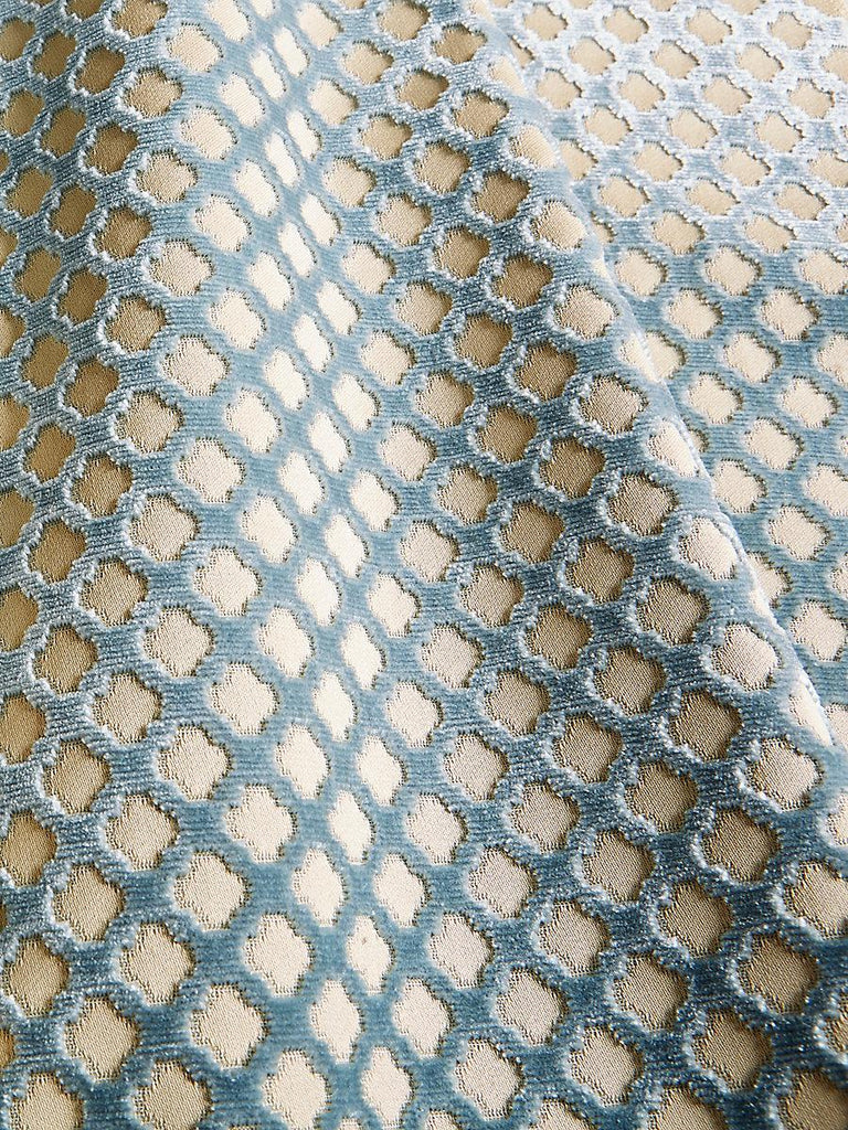 Scalamandre Pomfret - Silk Blue On Beige Fabric