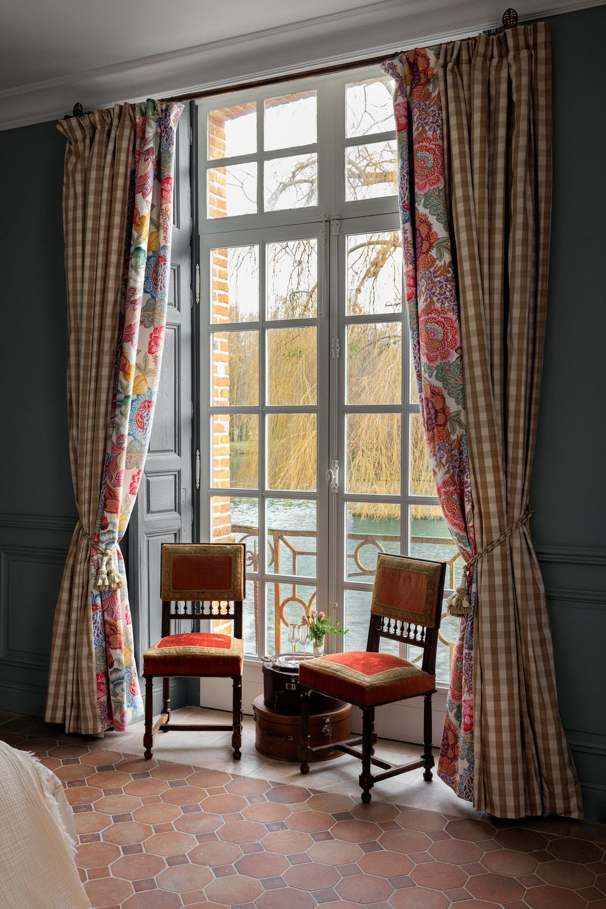 Brunschwig & Fils KARABALI PRINT SPRING Fabric