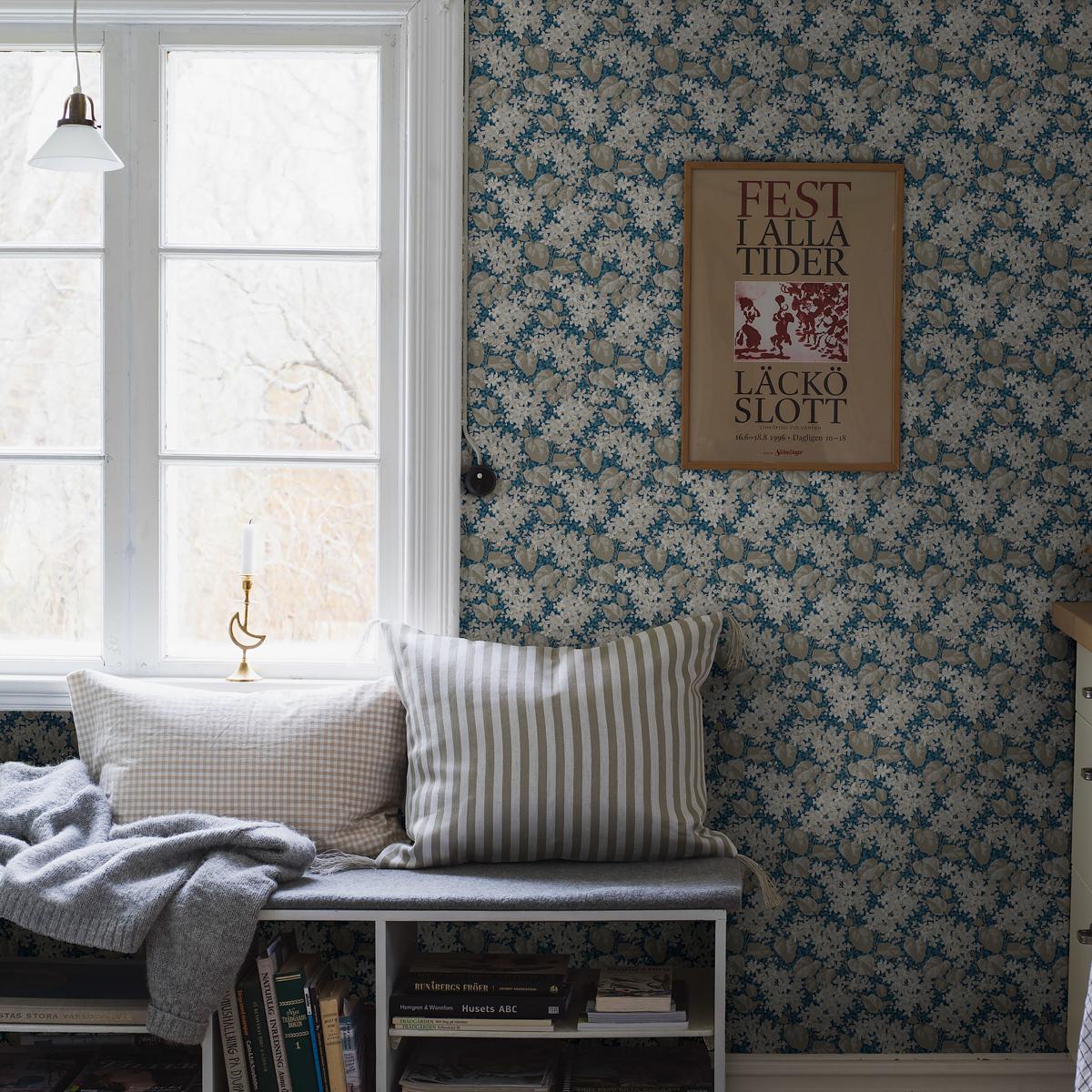 Borastapeter Aratorp Blue Wallpaper