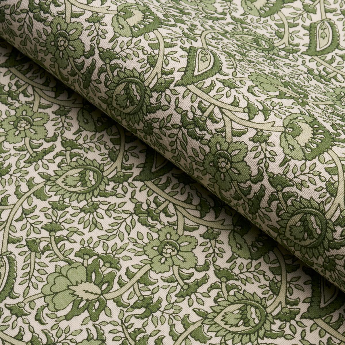 Schumacher Daisy Indoor/Outdoor Leaf Green Fabric
