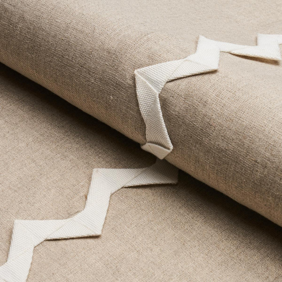 Schumacher Lazare Appliqué Ivory On Natural Fabric – DecoratorsBest