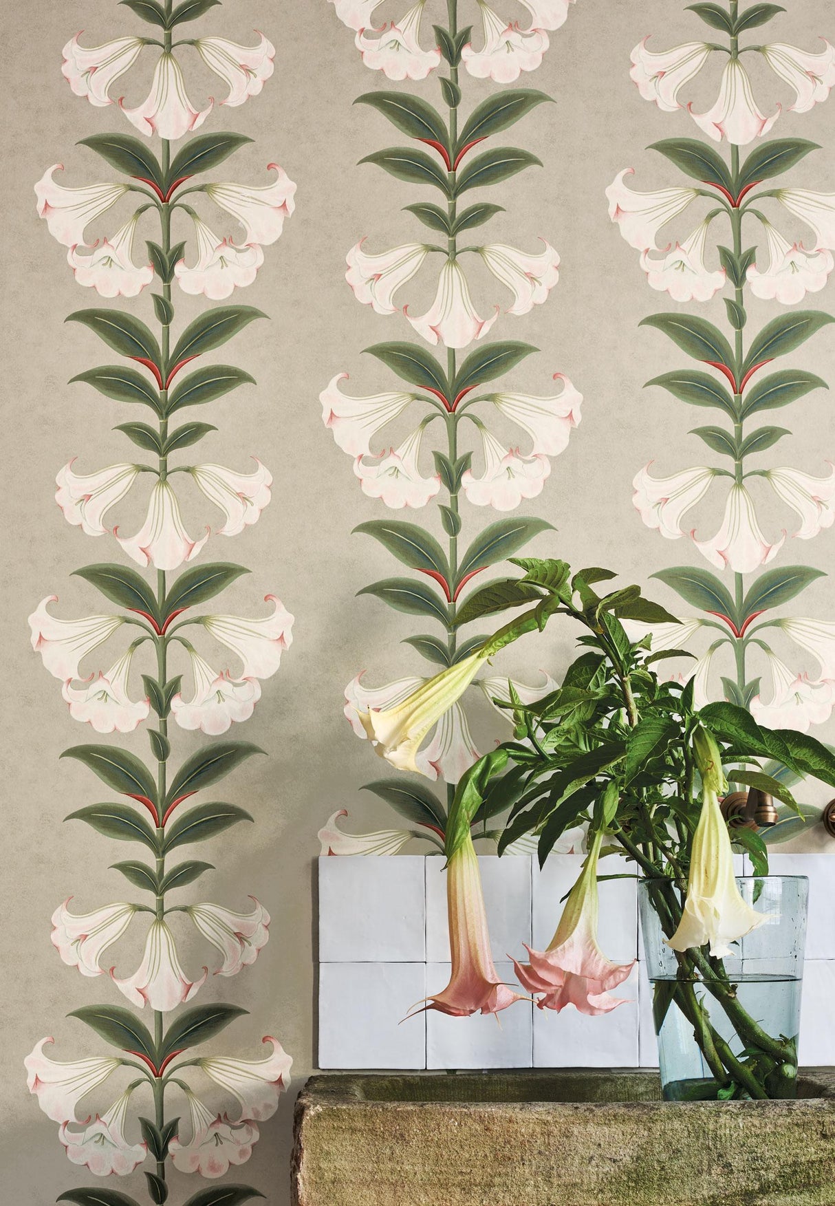 Cole & Son ANGELS TRUMPET CHALK & SAGE ON STONE Wallpaper