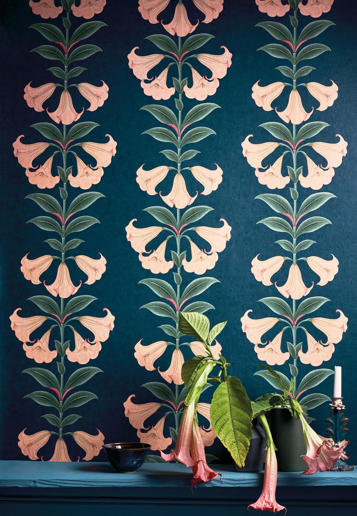 Cole & Son ANGELS TRUMPET CORAL & VIRIDIAN ON INK Wallpaper