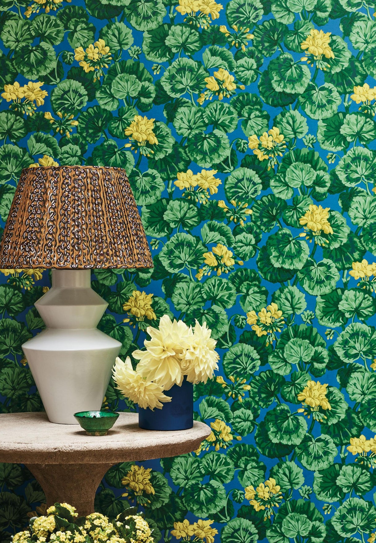 Cole & Son GERANIUM LEMON/FOREST GREEN/ELECTRIC BLUE Wallpaper