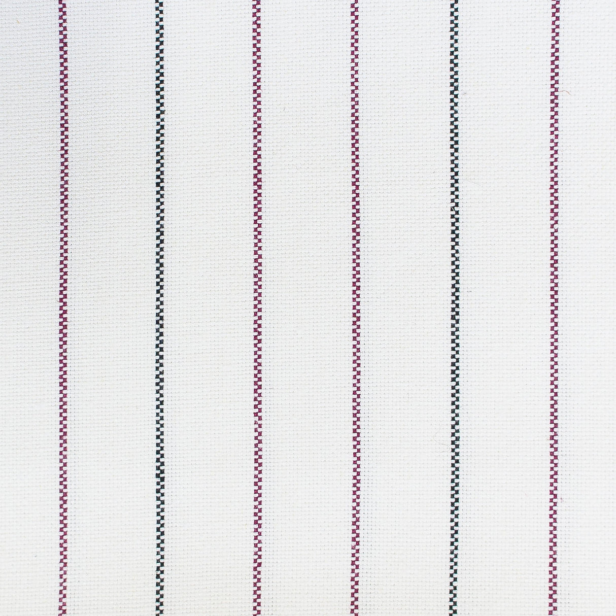 Gaston Y Daniela CHICAGO BERENJENA Fabric