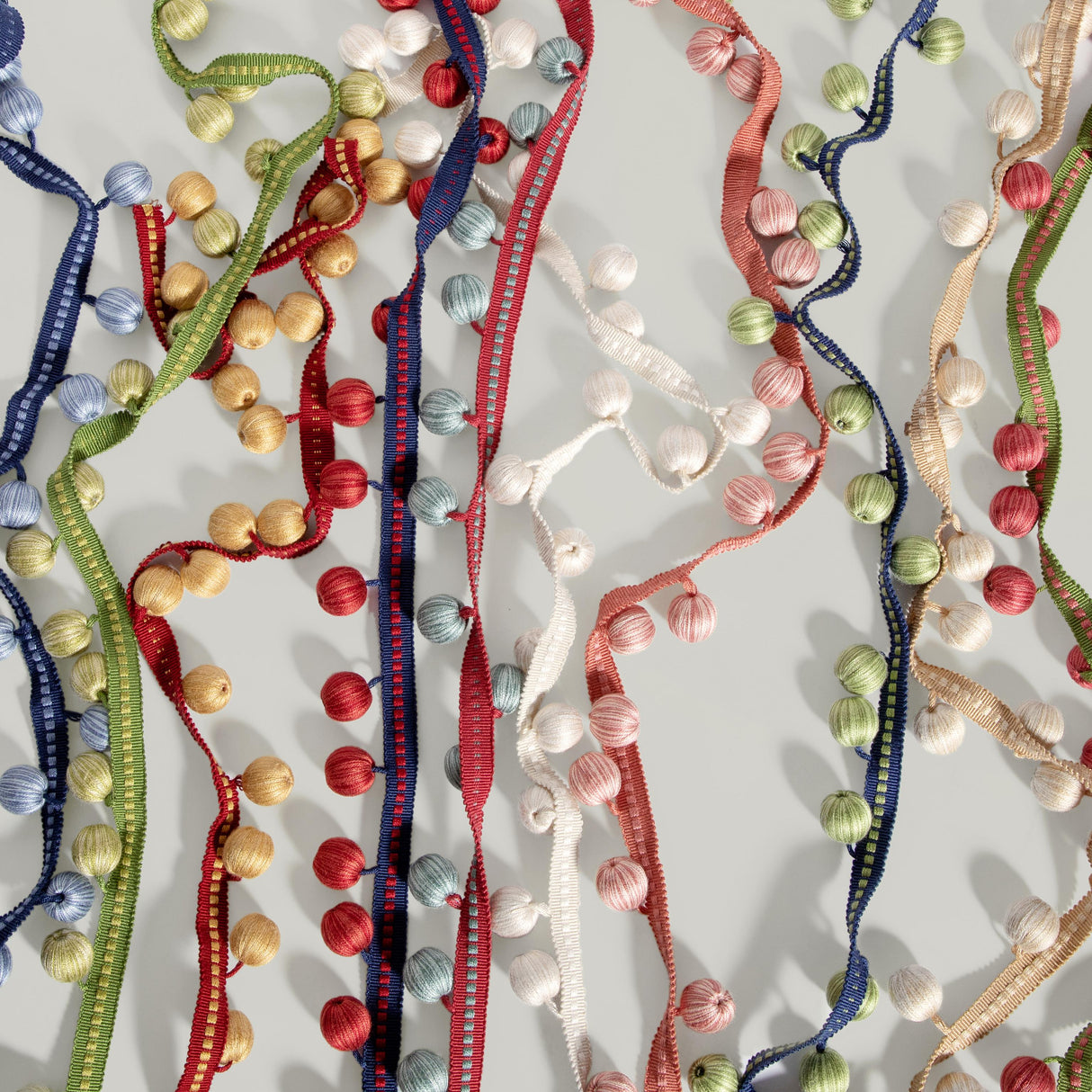 Brunschwig & Fils CLAUDE BALL FRINGE RUBY Trim