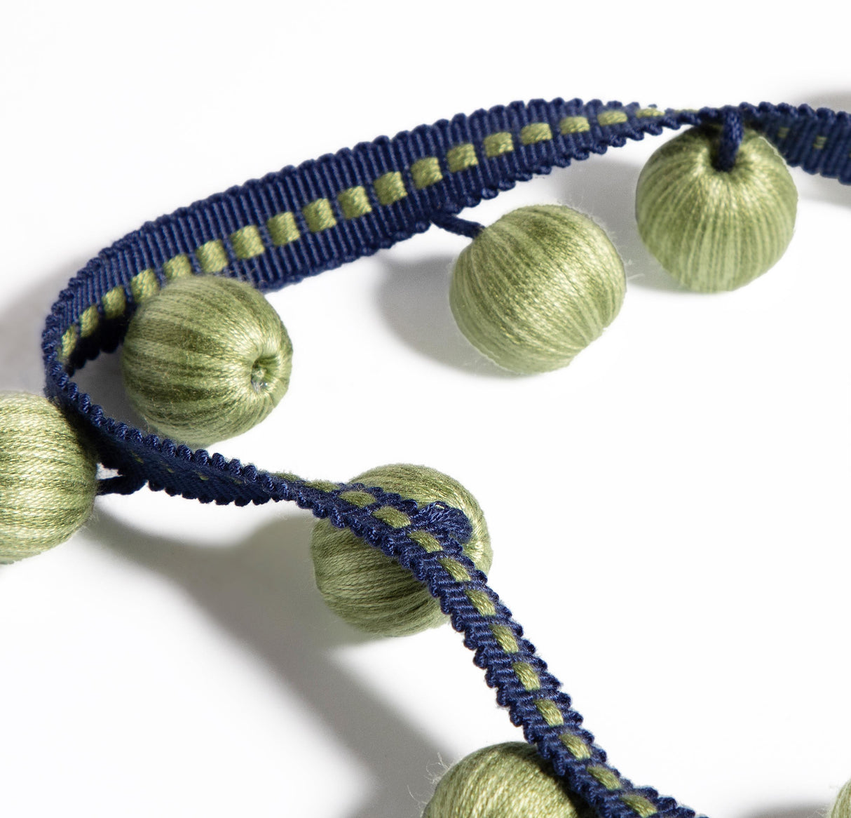 Brunschwig & Fils CLAUDE BALL FRINGE NAVY Trim