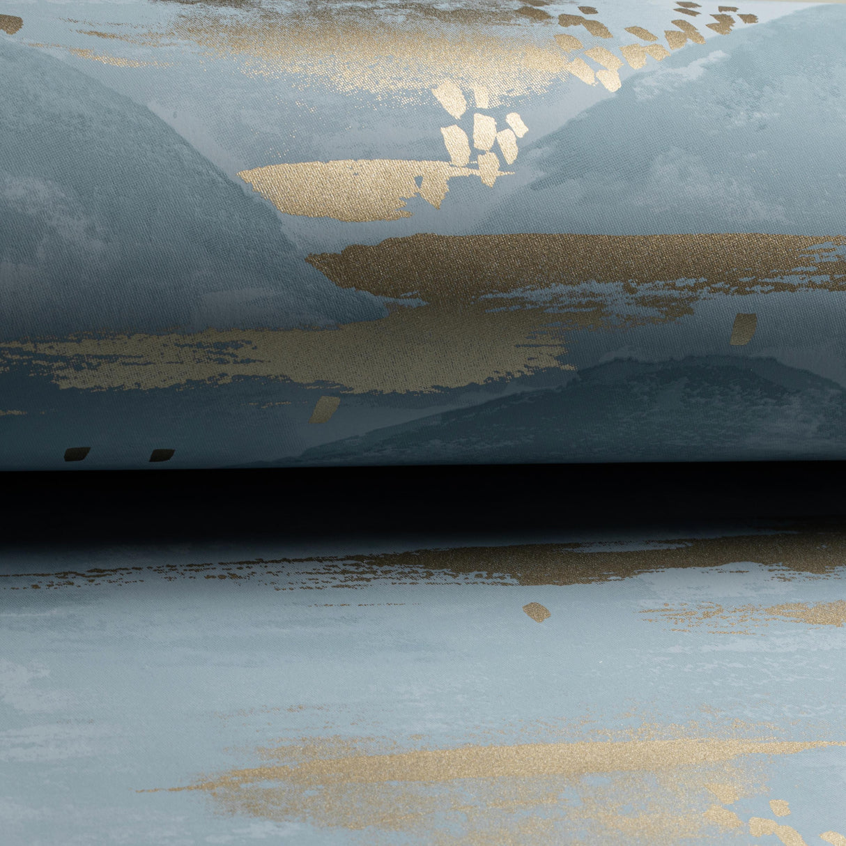 Brunschwig & Fils LA BRUME BLUE Wallpaper