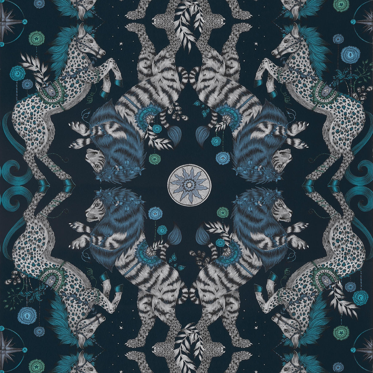 Clarke & Clarke CASPIAN WP NAVY Wallpaper