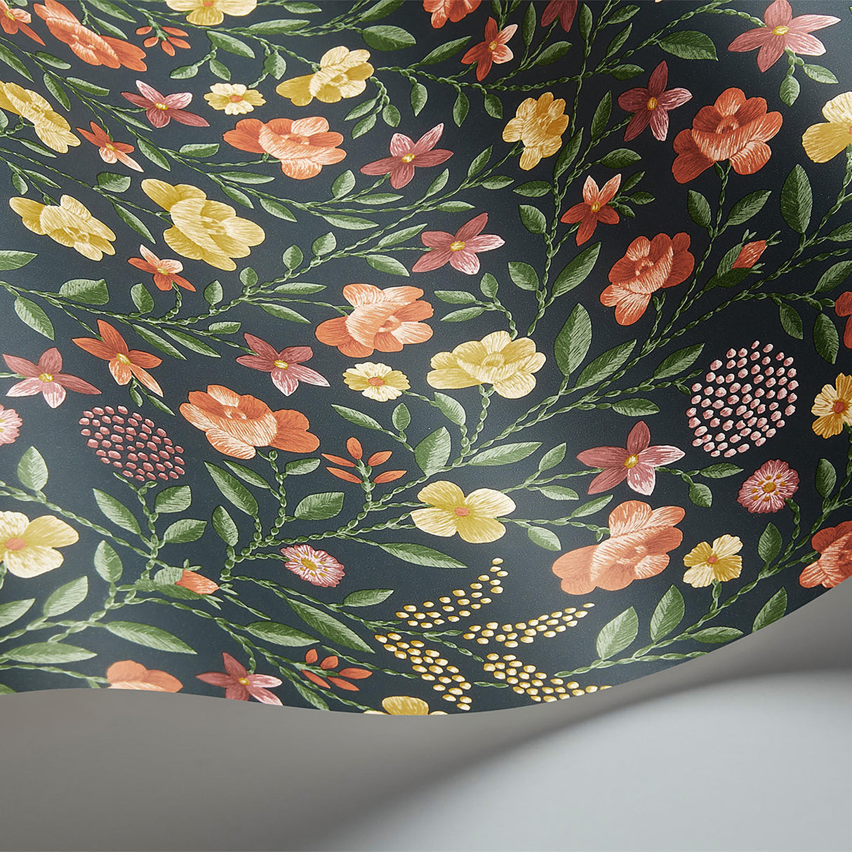 Cole & Son COURT EMBROIDERY MARIGOLD Wallpaper