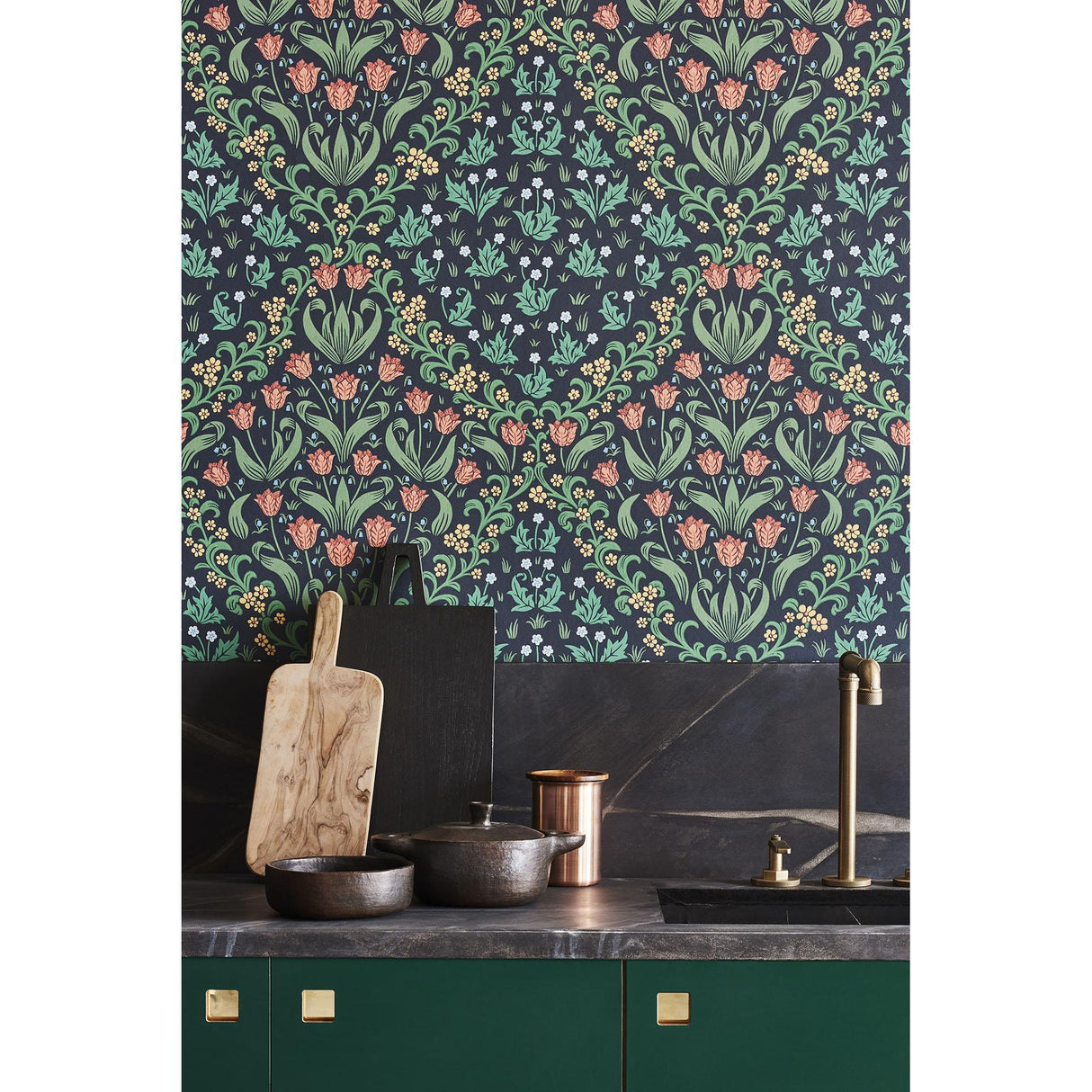 Cole & Son TUDOR GARDEN RO&FGRN/CHAR Wallpaper