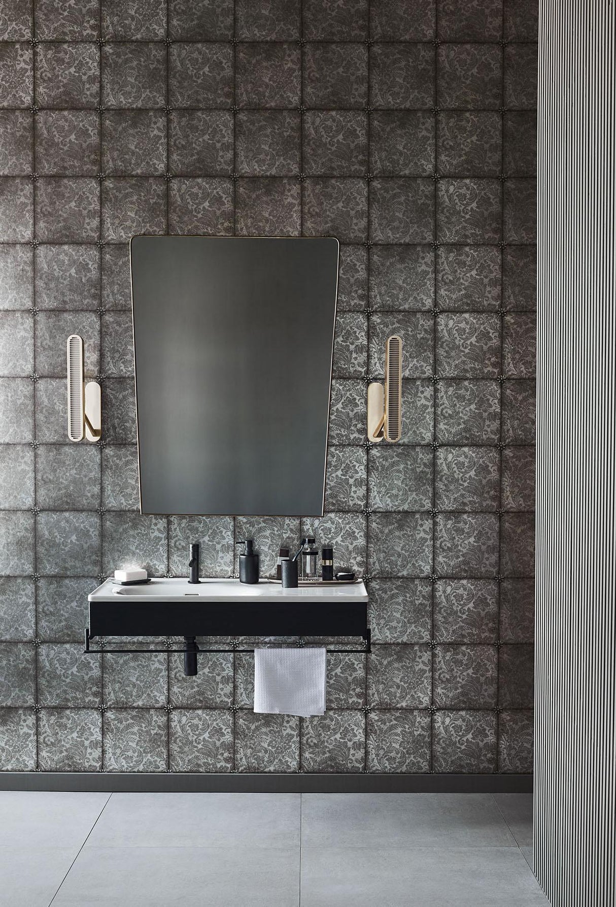 Cole & Son KING S ARGENT M SLVR FOIL Wallpaper