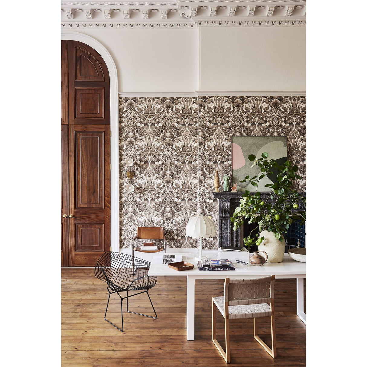 Cole & Son GIBBONS CARVING SOOT/STON Wallpaper