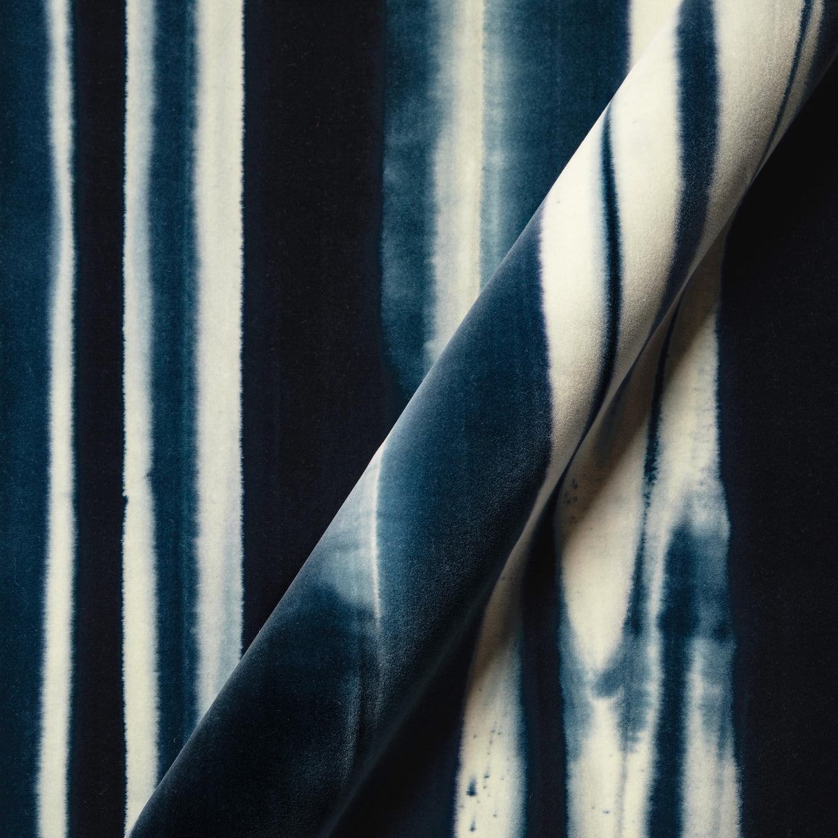 Kravet ABACO AZURE Upholstery Fabric