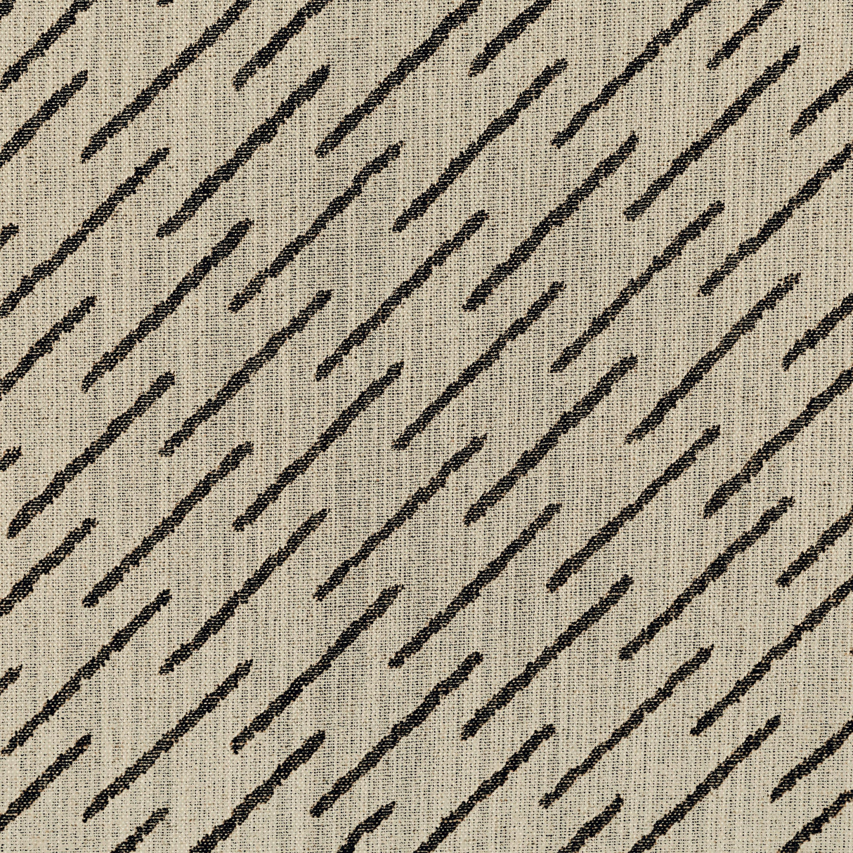 Lee Jofa ESKER WEAVE EBONY/IVORY Upholstery Fabric