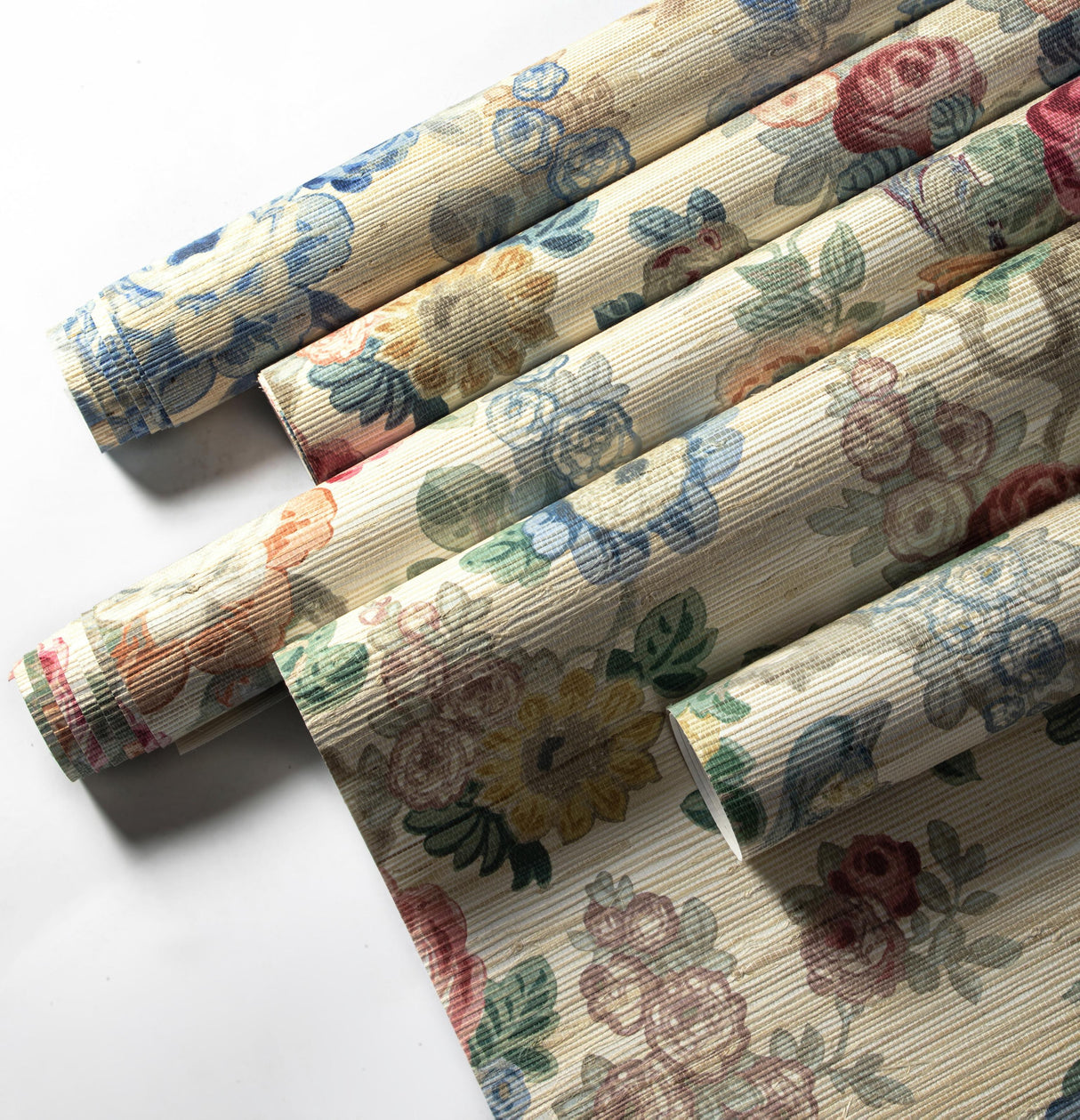 Lee Jofa AVONDALE PAPER ROSE/GOLD Wallpaper