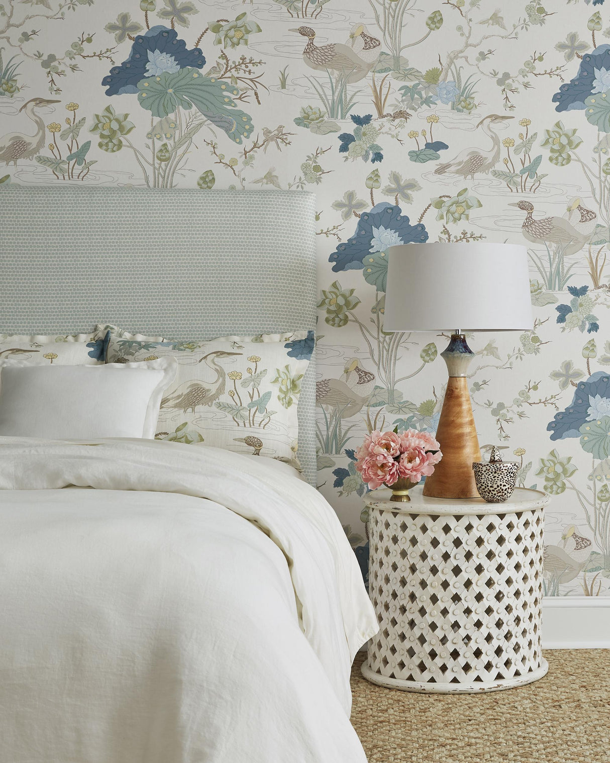 Lee Jofa LUZON PAPER JADE Wallpaper