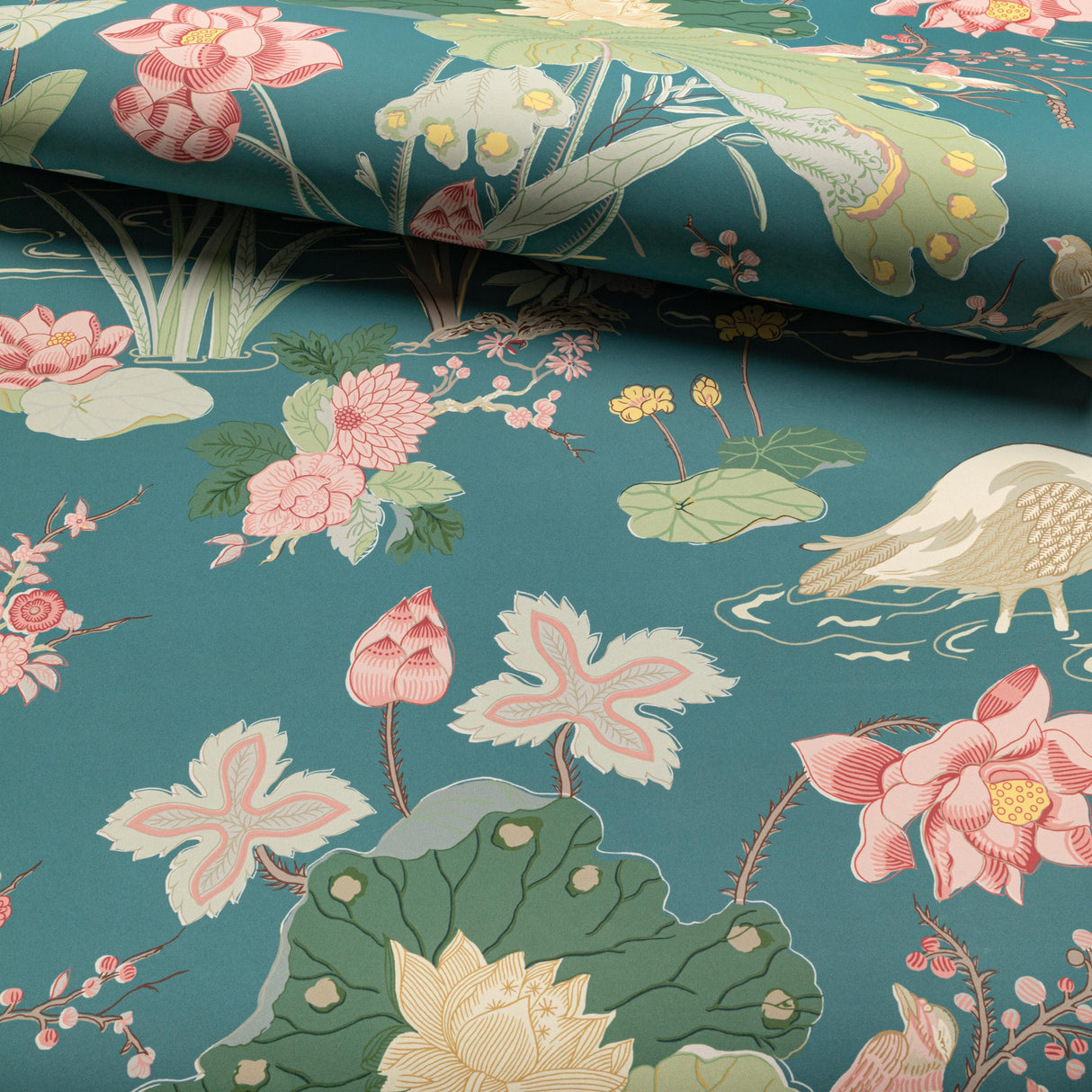 Lee Jofa LUZON PAPER LAGOON Wallpaper