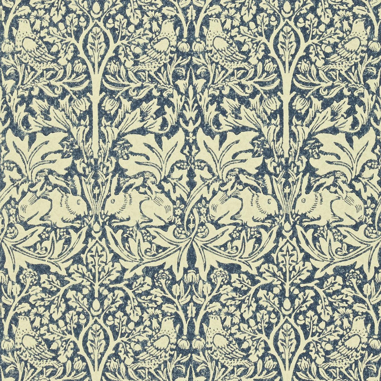 Morris & Co Brer Rabbit Indigo/Vellum Wallpaper