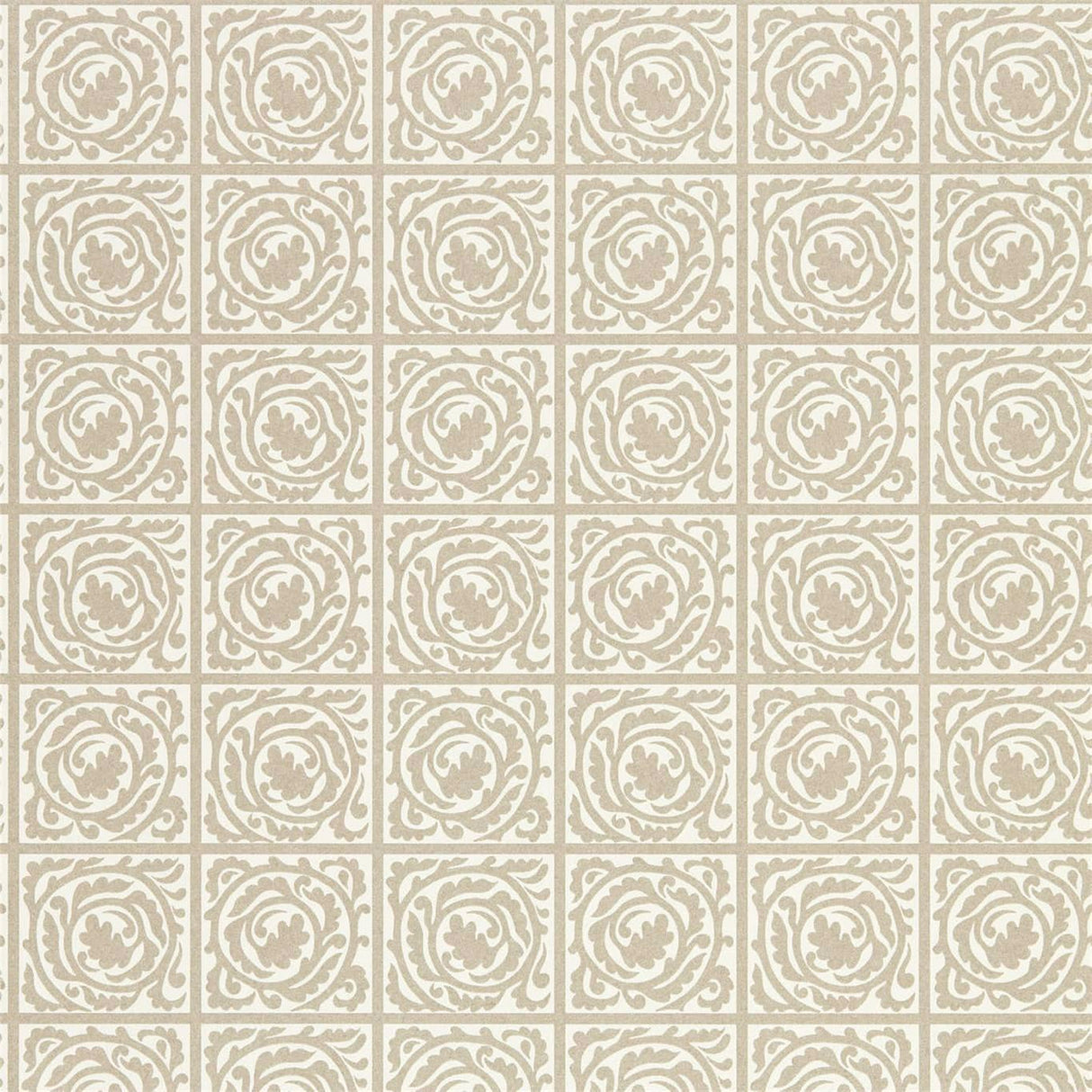 Morris & Co Pure Scroll Gilver Wallpaper