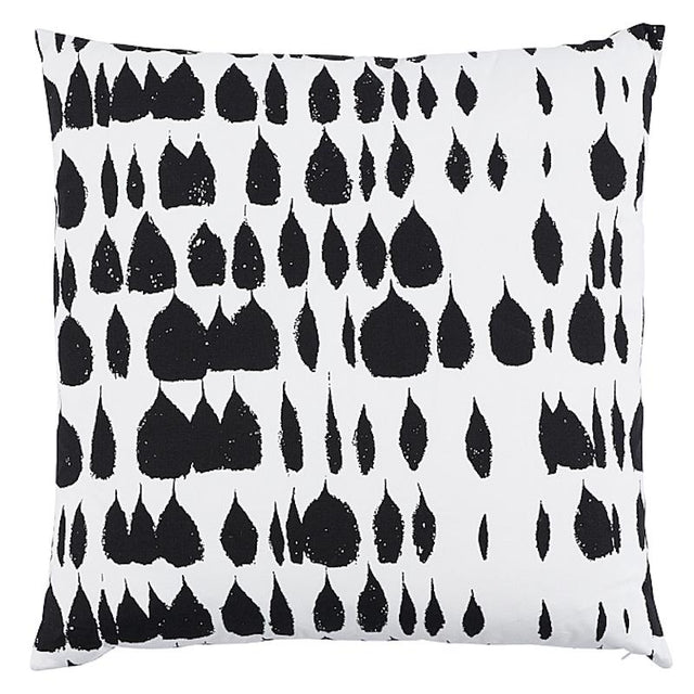 Schumacher Black 22" x 22" Queen Of Spain Pillow