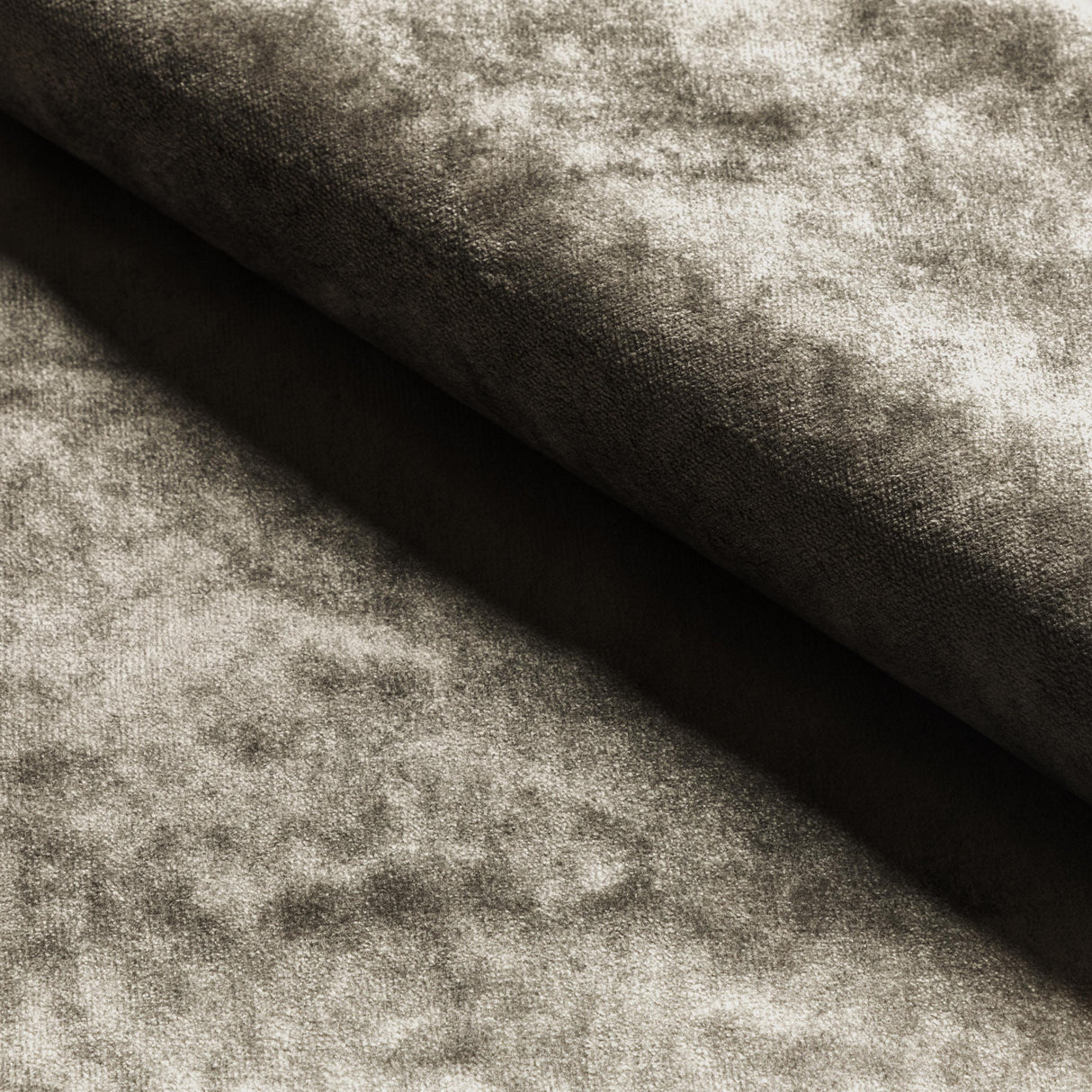 Kravet NEW ELEGANCE TRUFFLE Upholstery Fabric