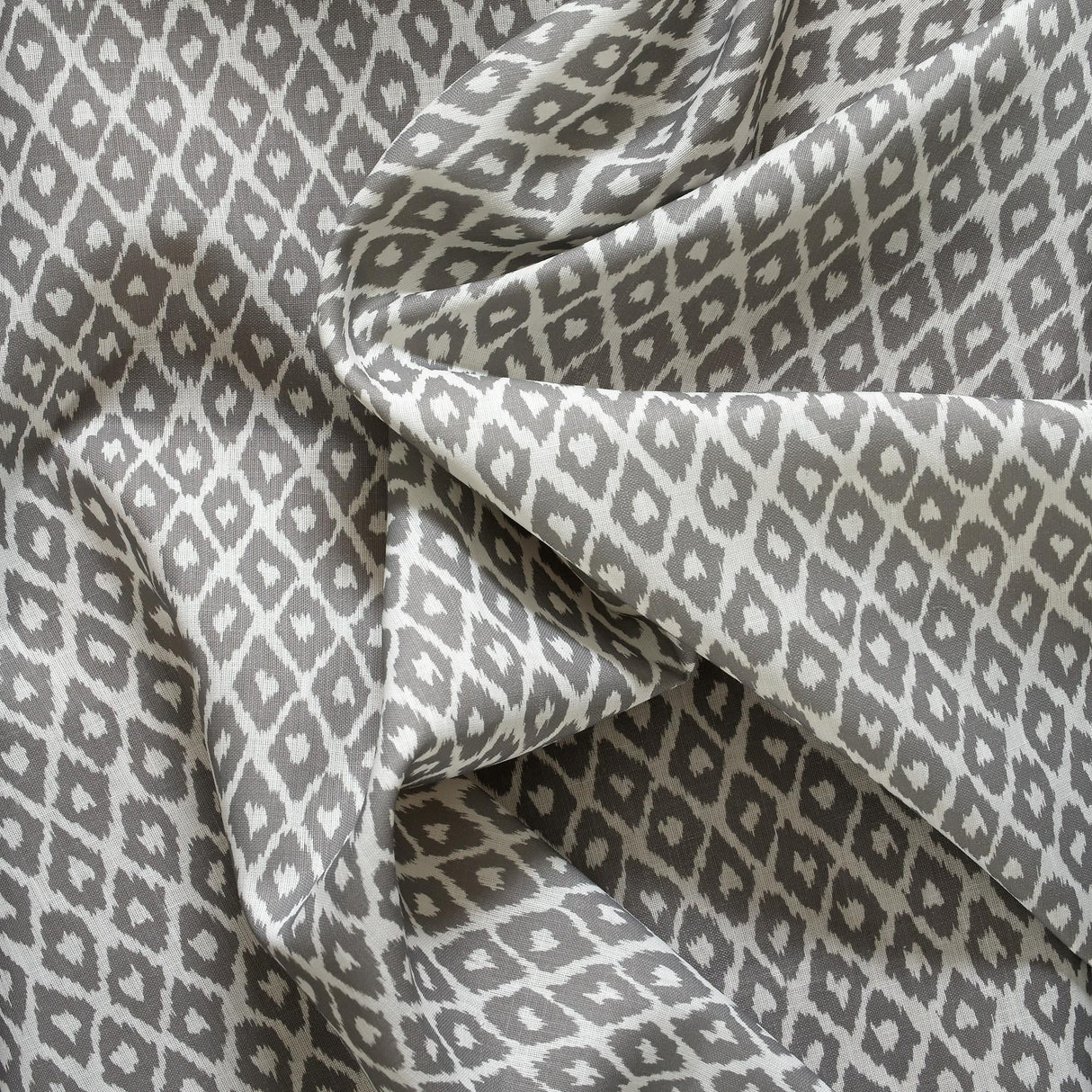 Andrew Martin GYPSUM OUTDOOR ROCK Fabric