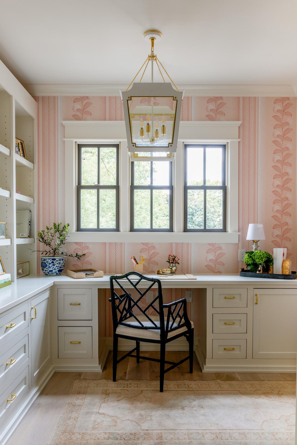 Schumacher Hydrangea Drape Blush Wallpaper