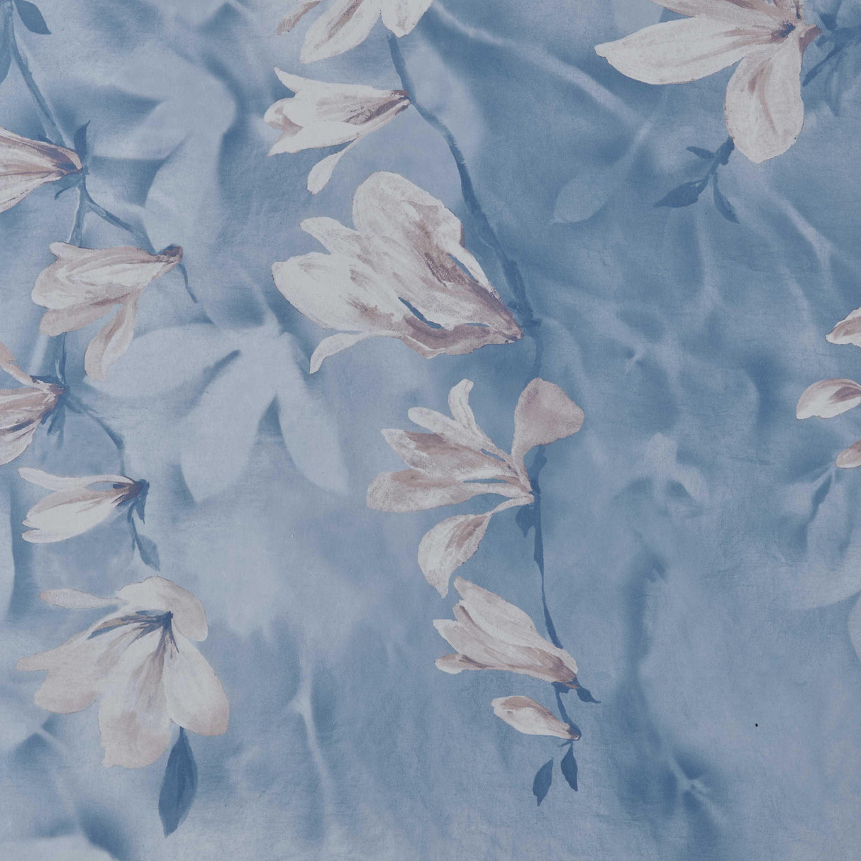 Maxwell TRAILING MAGNOLIA (WP) #03 CHAMBRAY Wallpaper