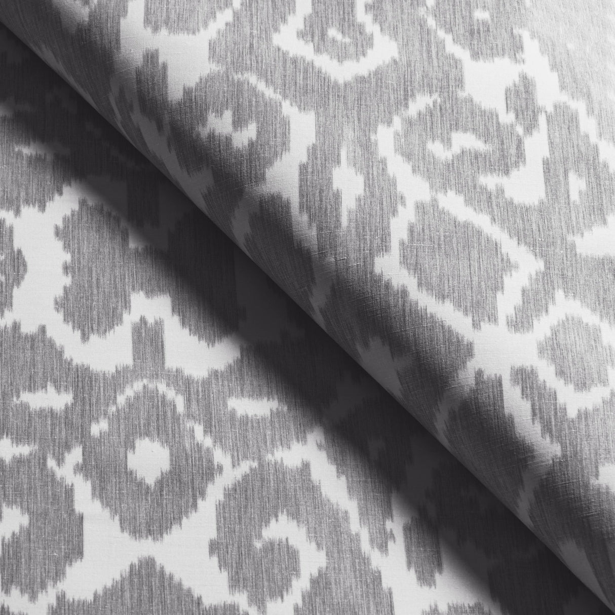 Lee Jofa TOPONAS PRINT SMOKE Fabric