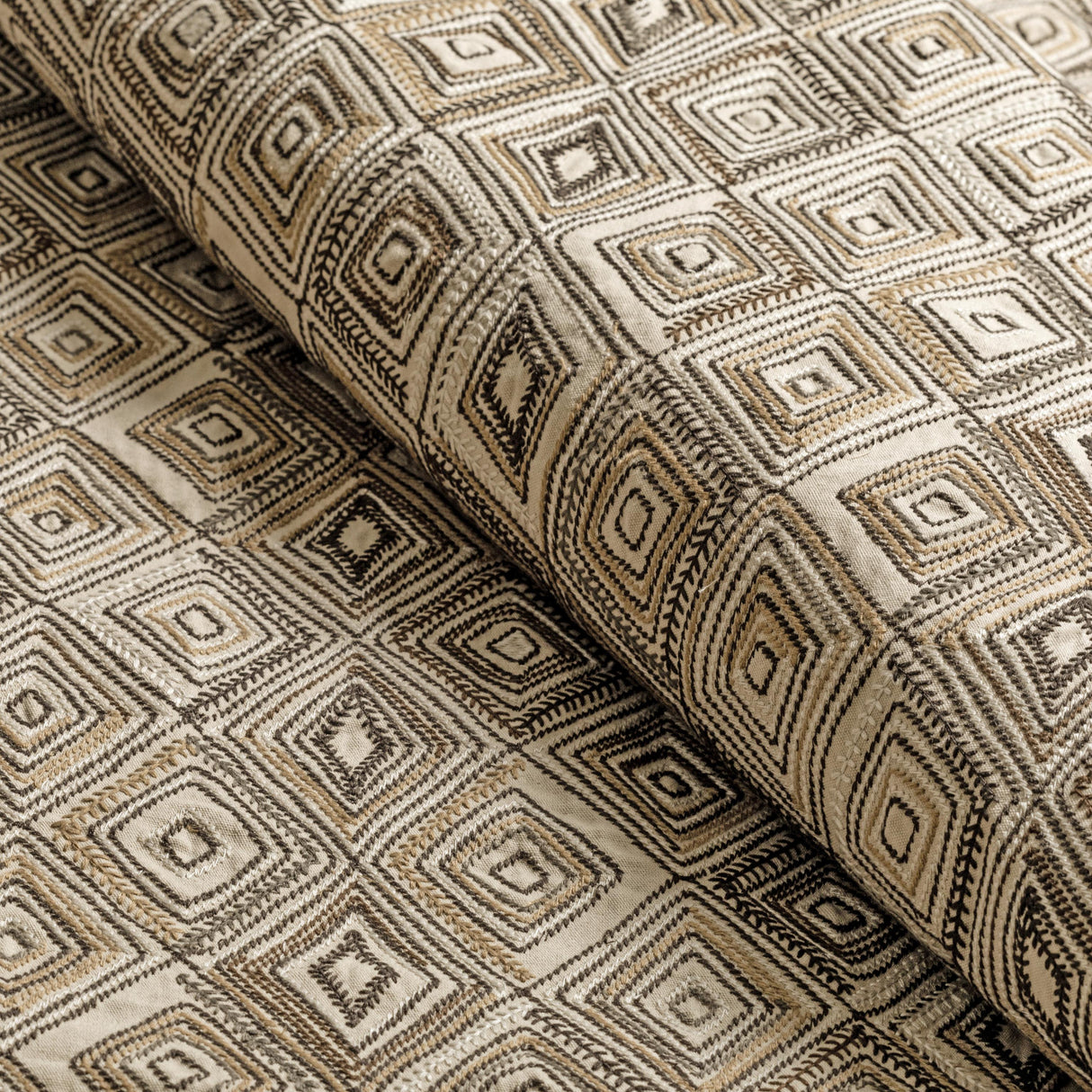 Lee Jofa BOWEN EMBROIDERY TOBACCO Fabric