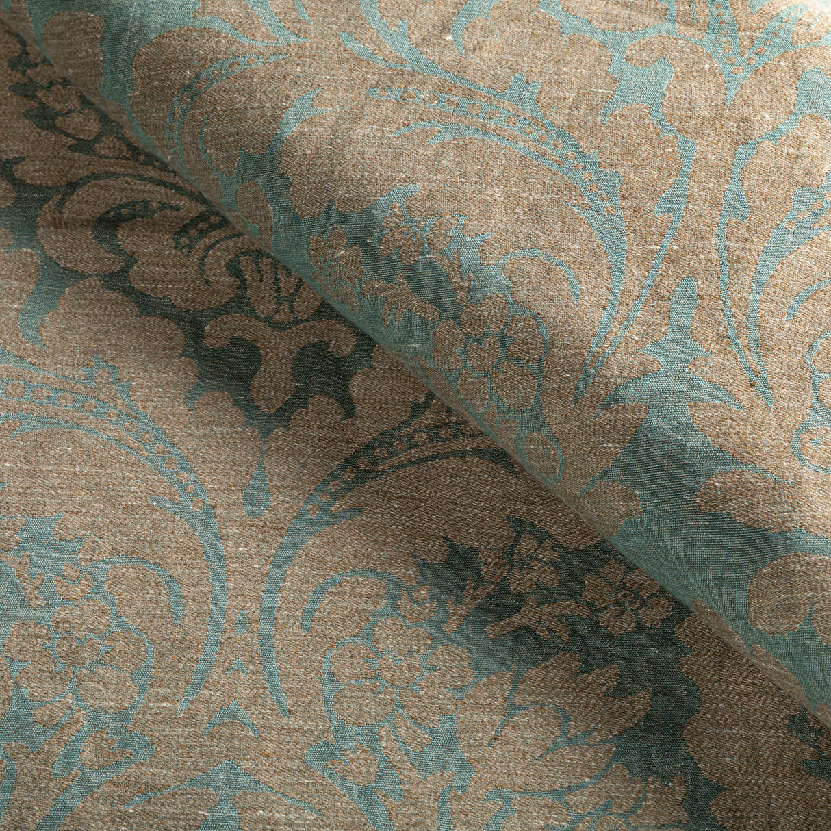 Lee Jofa ACANTHUS DAMASK BLUE Fabric