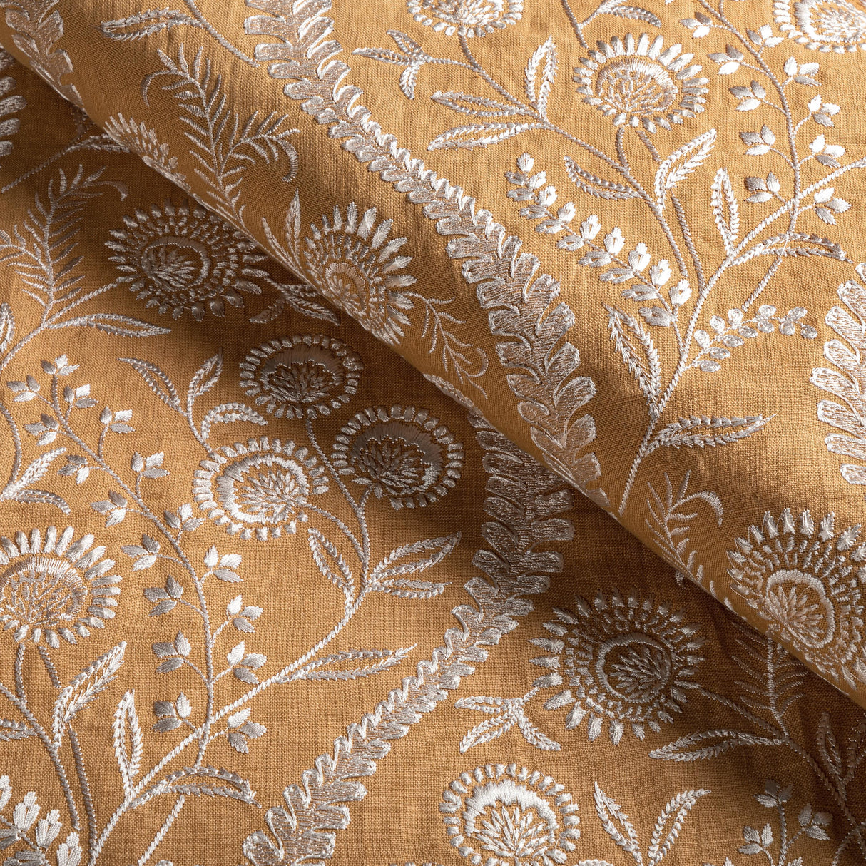 Lee Jofa FLORIBLANCA GOLDEN Fabric