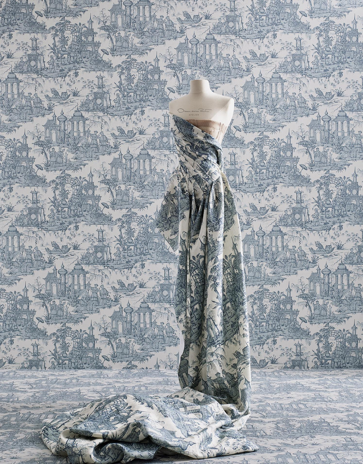 Lee Jofa PAGODA TOILE PAPER BLUE Wallpaper