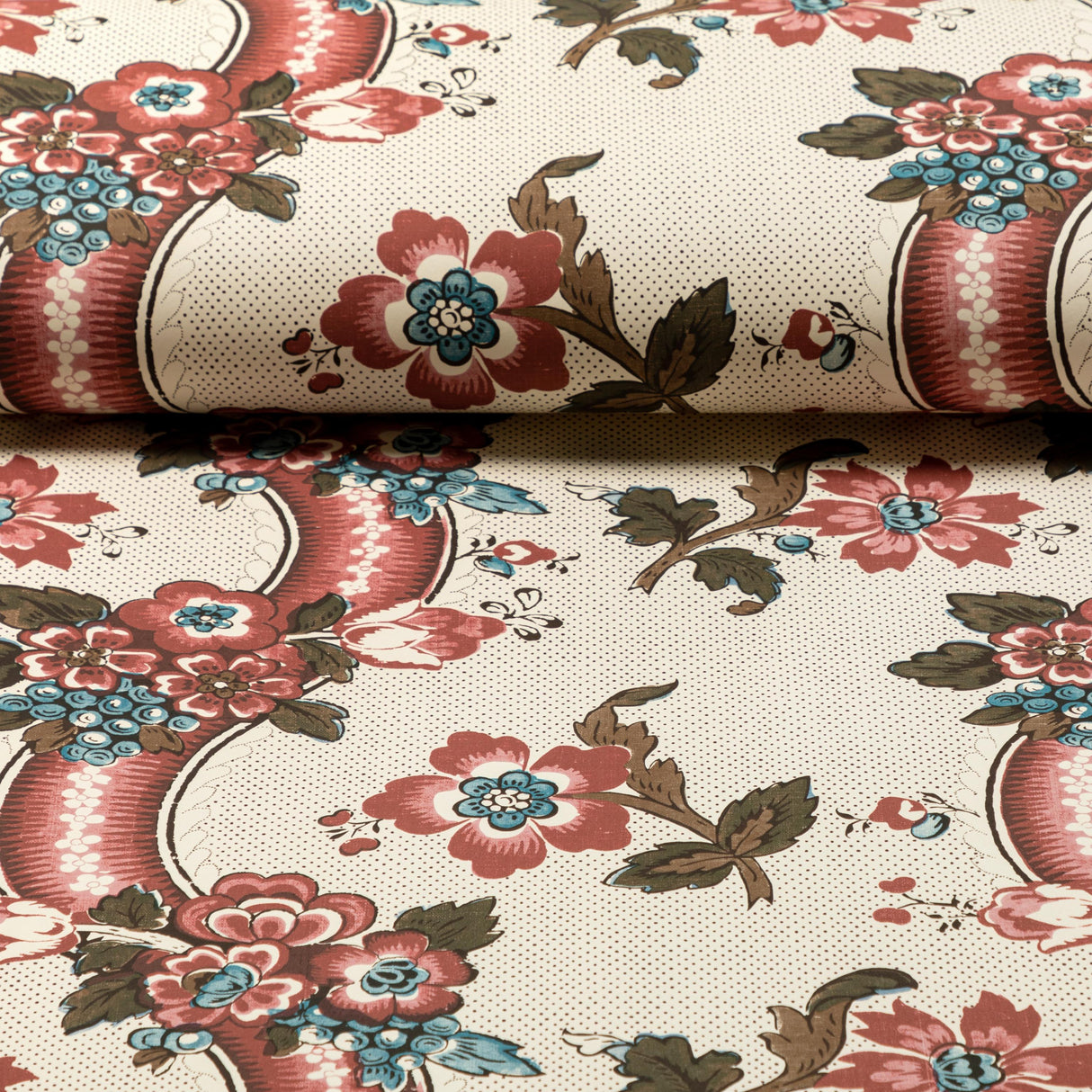 Lee Jofa BENDAY PAPER RED/BLUE Wallpaper