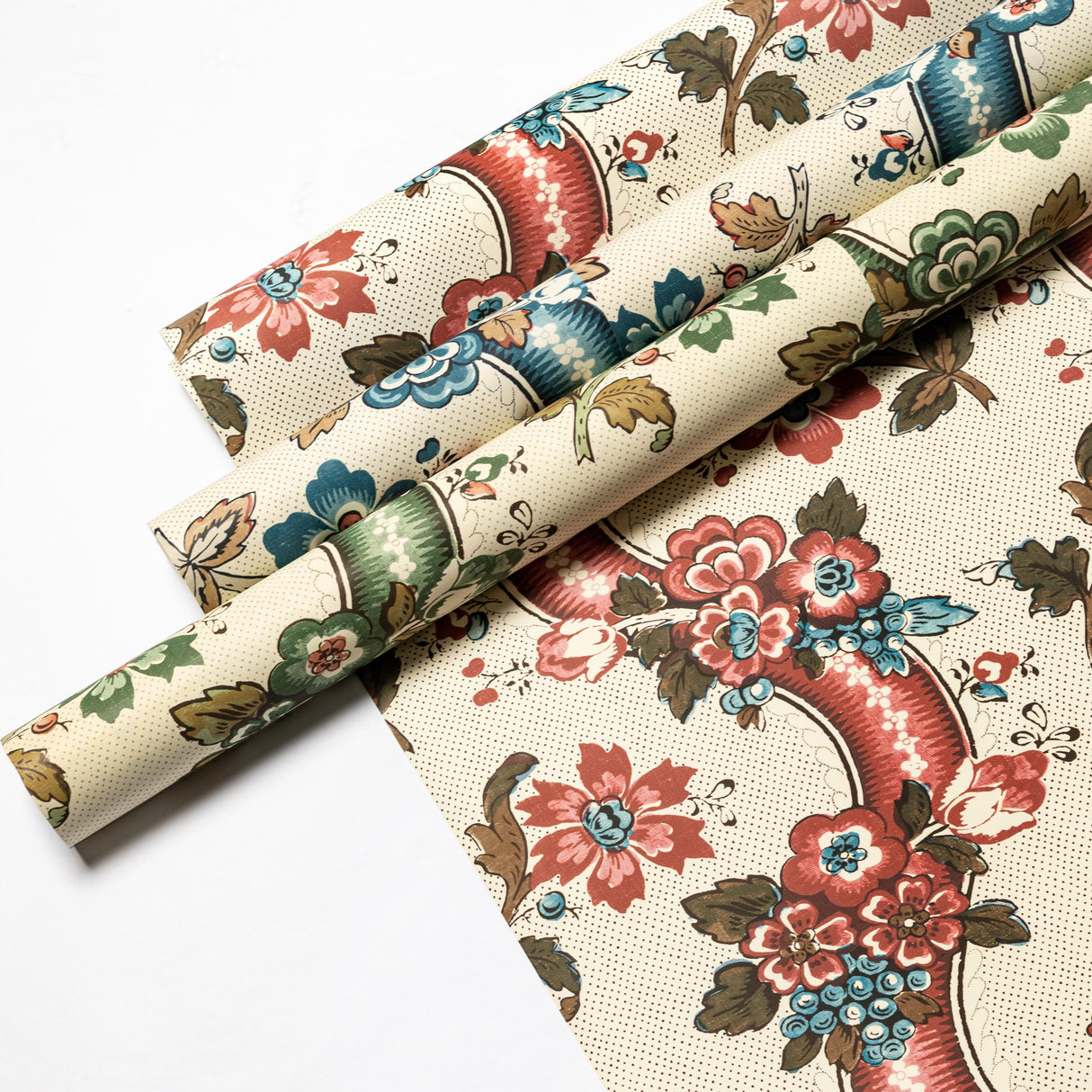 Lee Jofa BENDAY PAPER RED/BLUE Wallpaper