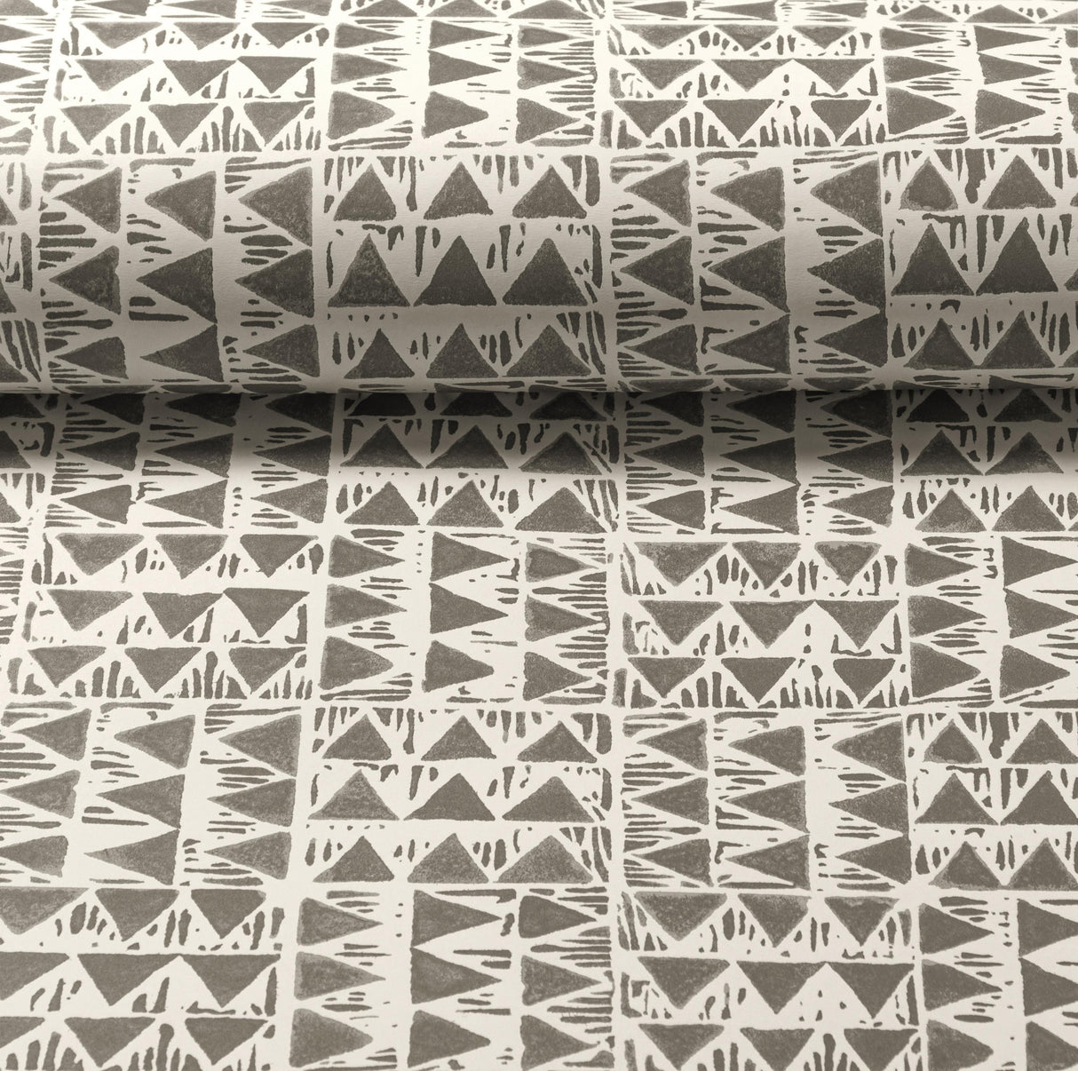 Lee Jofa YAMPA PAPER GREY Wallpaper