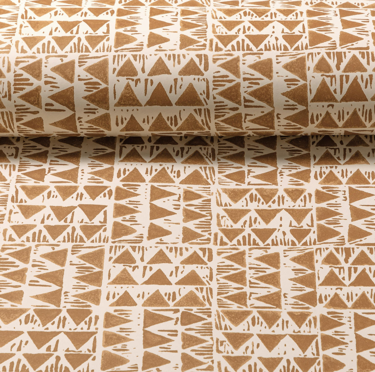 Lee Jofa YAMPA PAPER HONEY Wallpaper