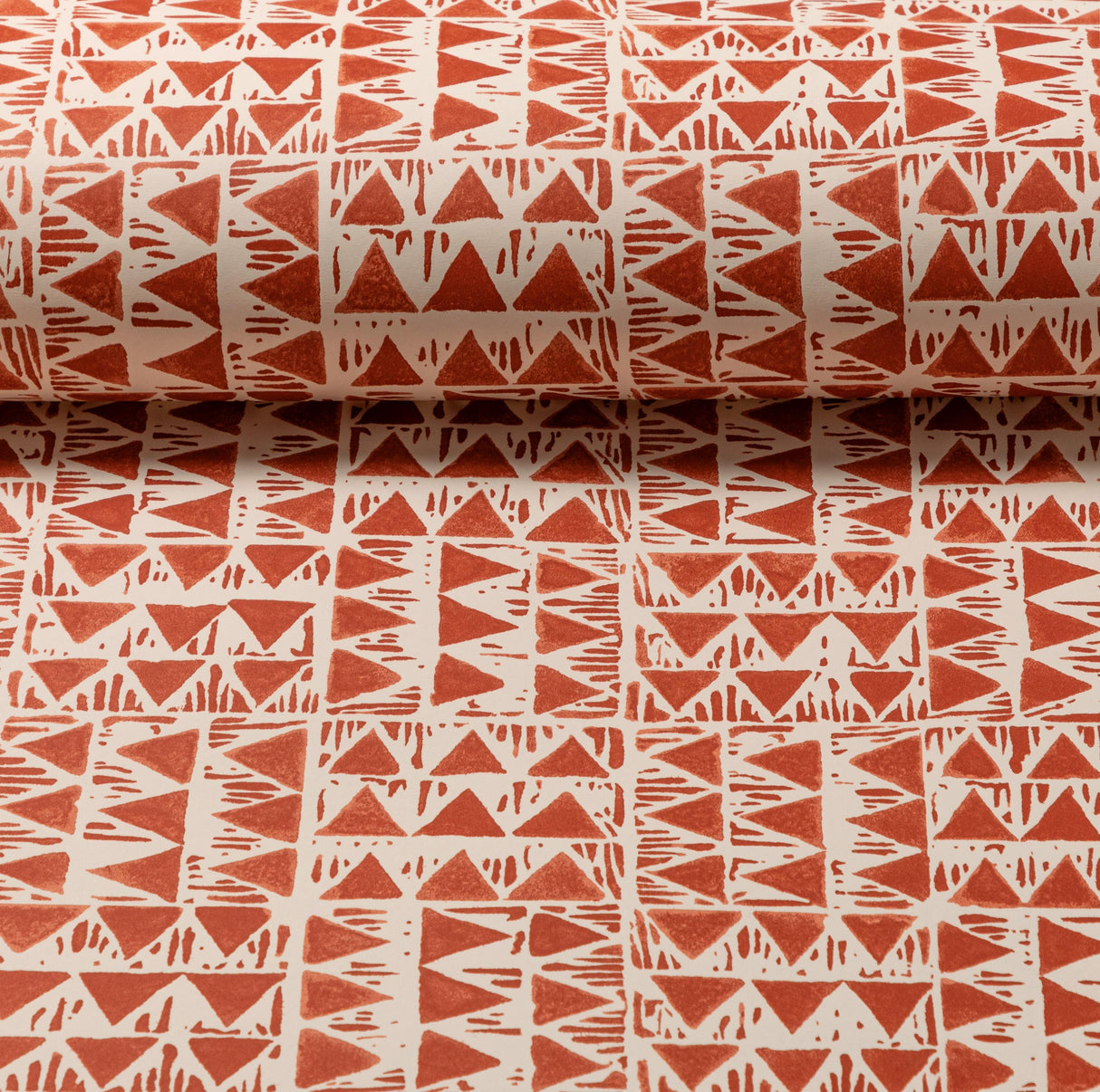 Lee Jofa YAMPA PAPER SIENNA Wallpaper